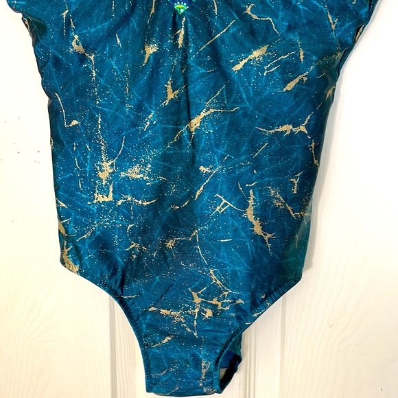 Cute Green Swimsuit One-piece Size Medium - Picture 4 of 7